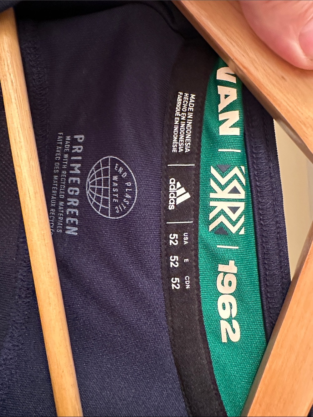 Vancouver Canucks, Johnny Canuck Hockey Jersey Adidas 1962 vintage edition - Picture 3 of 5